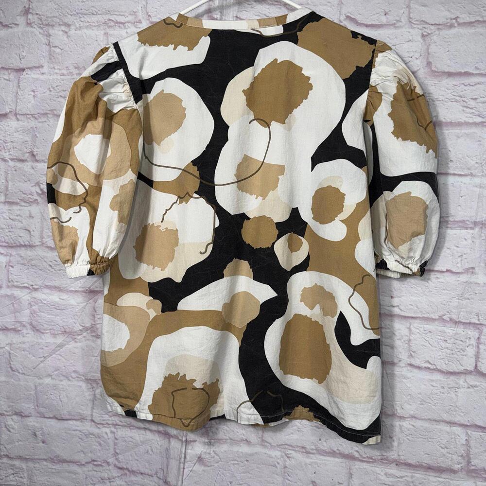 Emily McCarthy Floral Button-Up Blouse - Picture 6 of 7